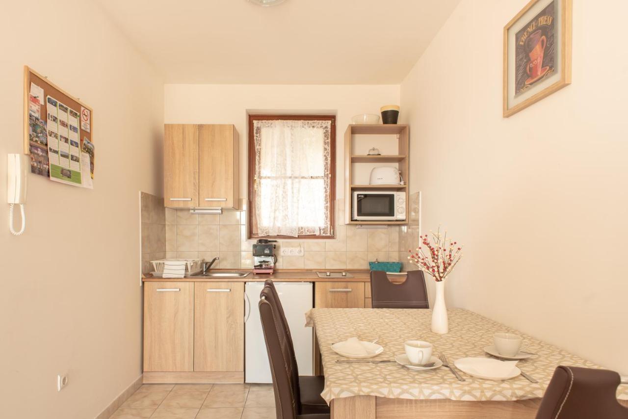 Modor Apartman Alsópáhok Bagian luar foto