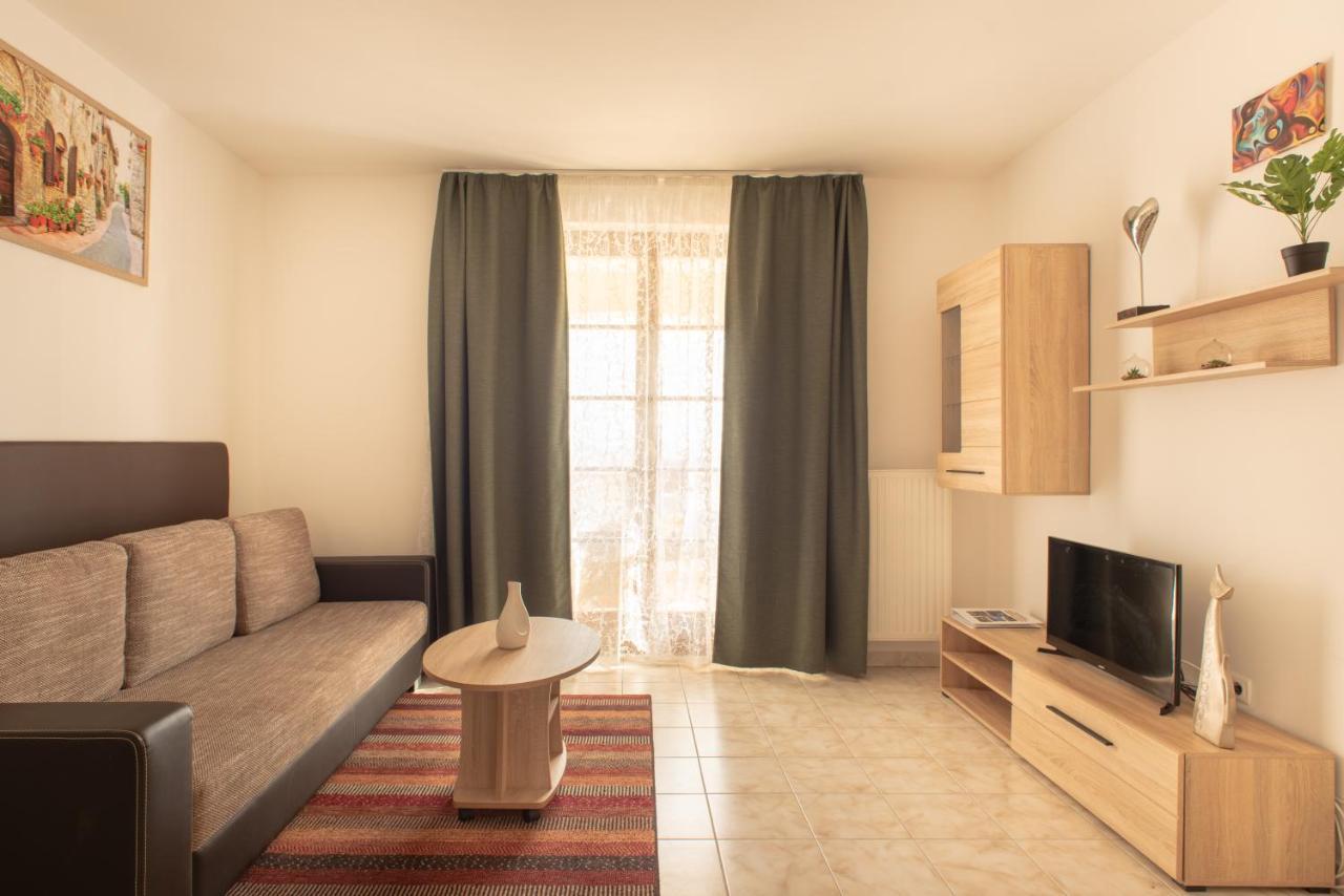 Modor Apartman Alsópáhok Bagian luar foto