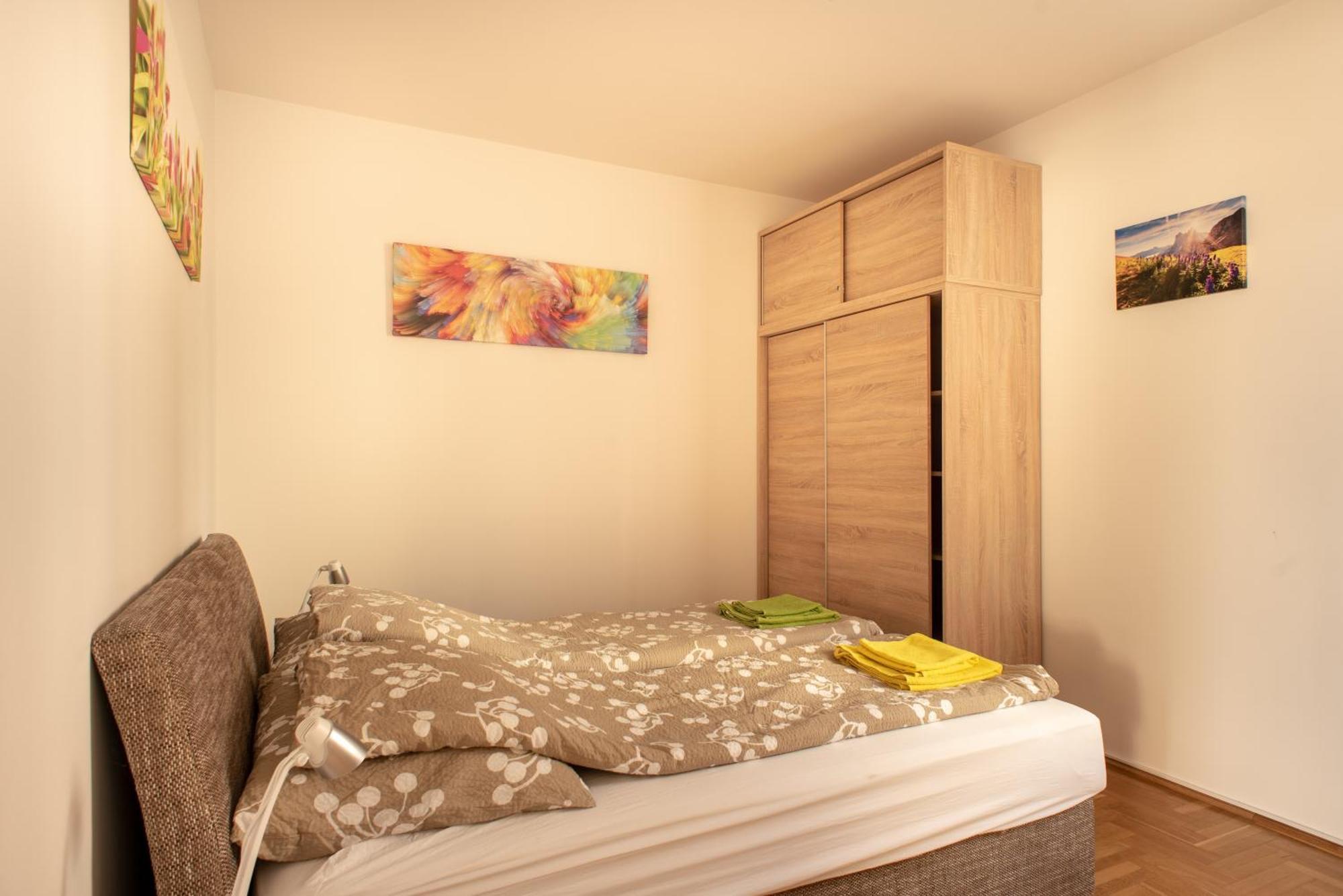Modor Apartman Alsópáhok Bagian luar foto