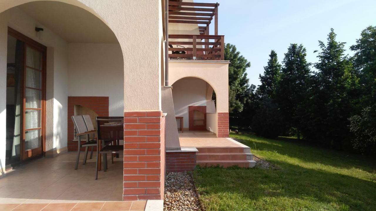 Modor Apartman Alsópáhok Bagian luar foto