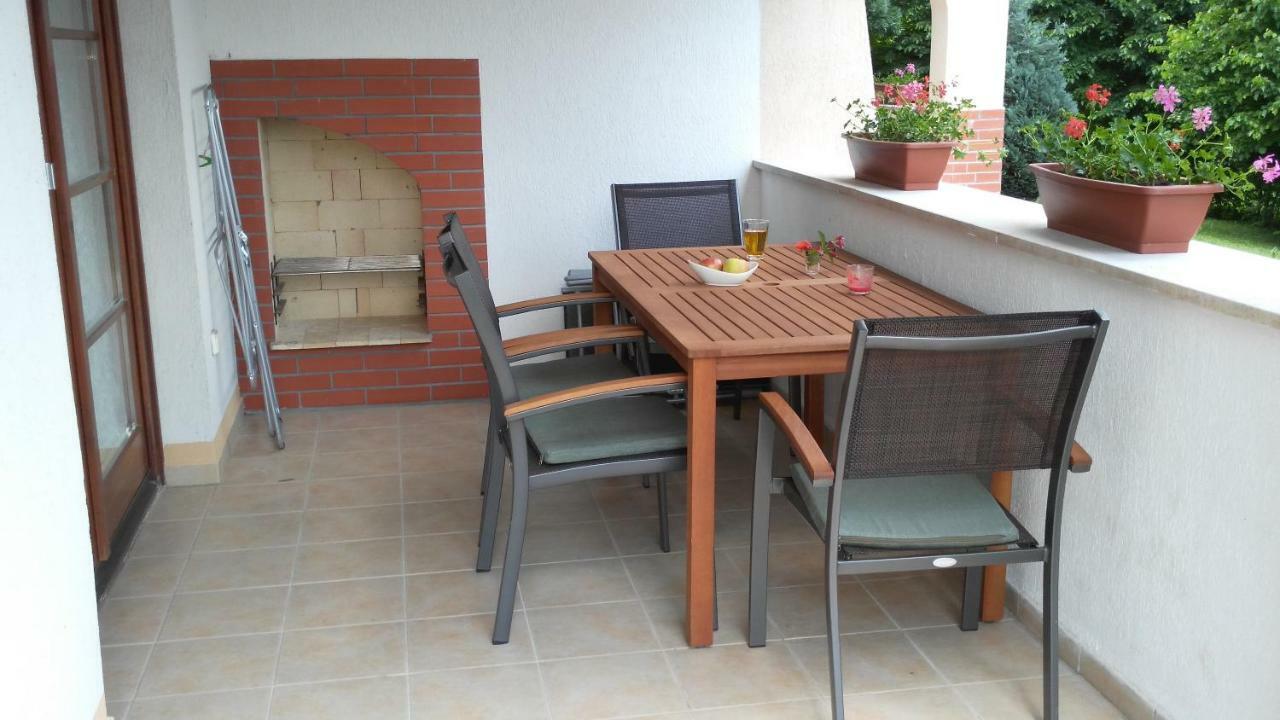Modor Apartman Alsópáhok Bagian luar foto