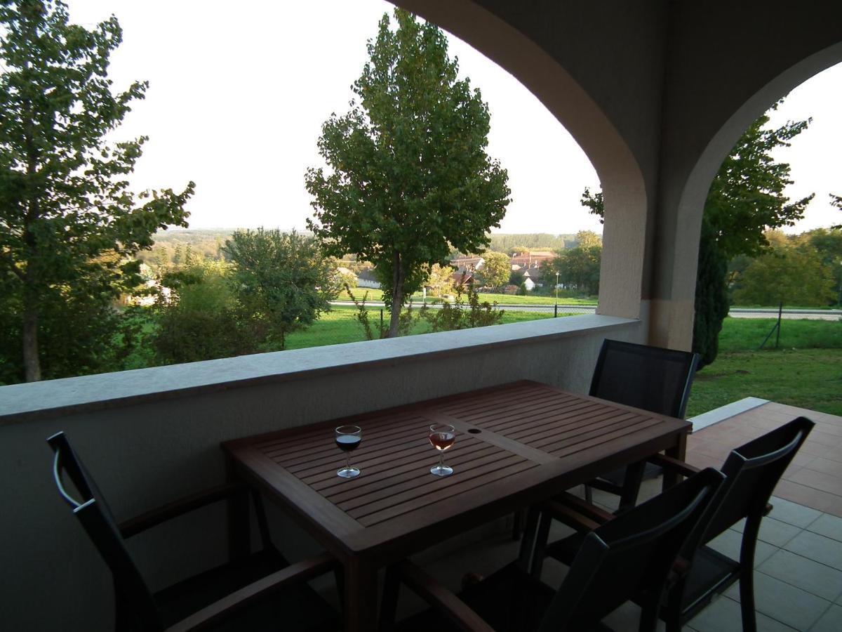 Modor Apartman Alsópáhok Ruang foto
